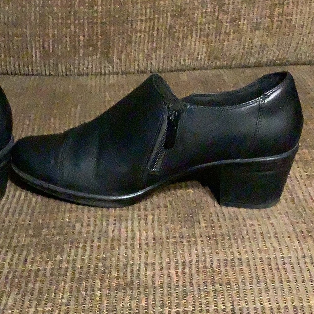 Clark’s Ultimate Comfort Black ankle boots, size 8.5M - Picture 5 of 7